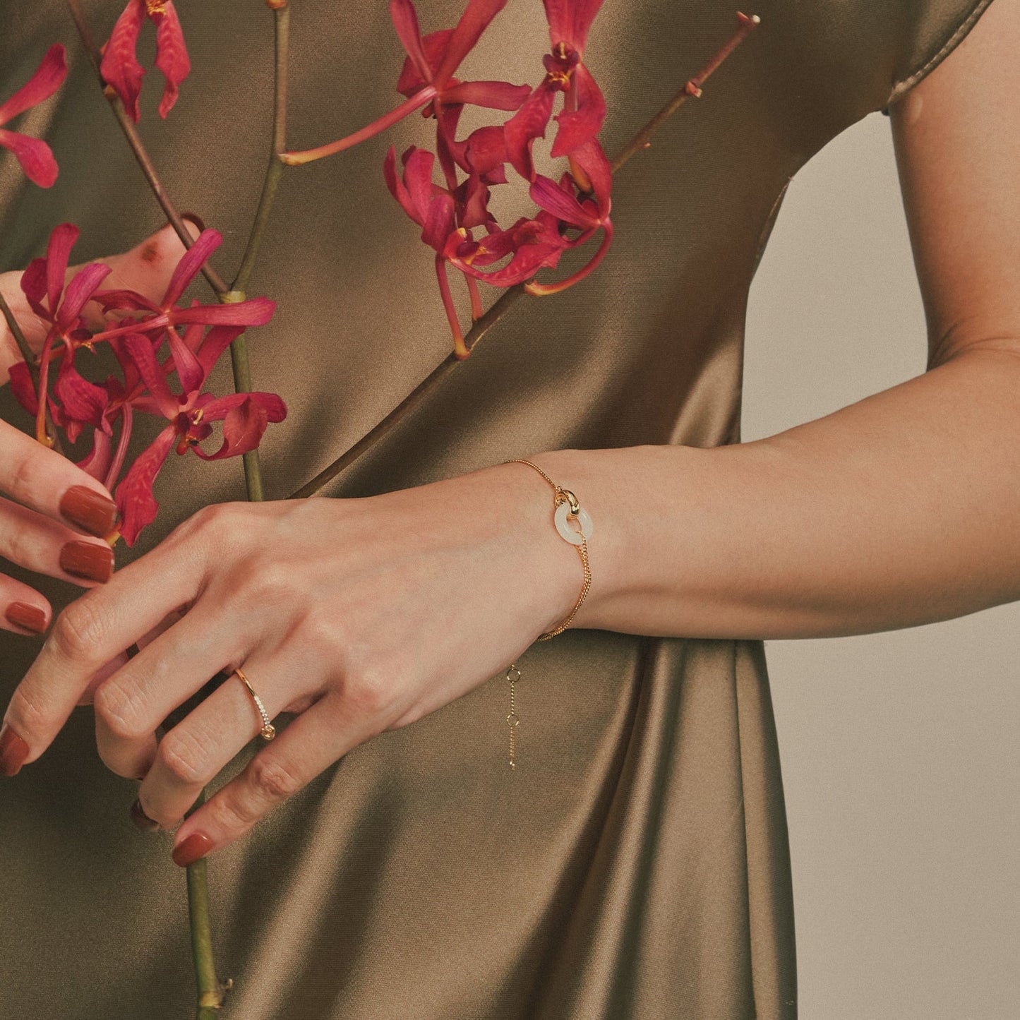 Gold Eternal Bracelet