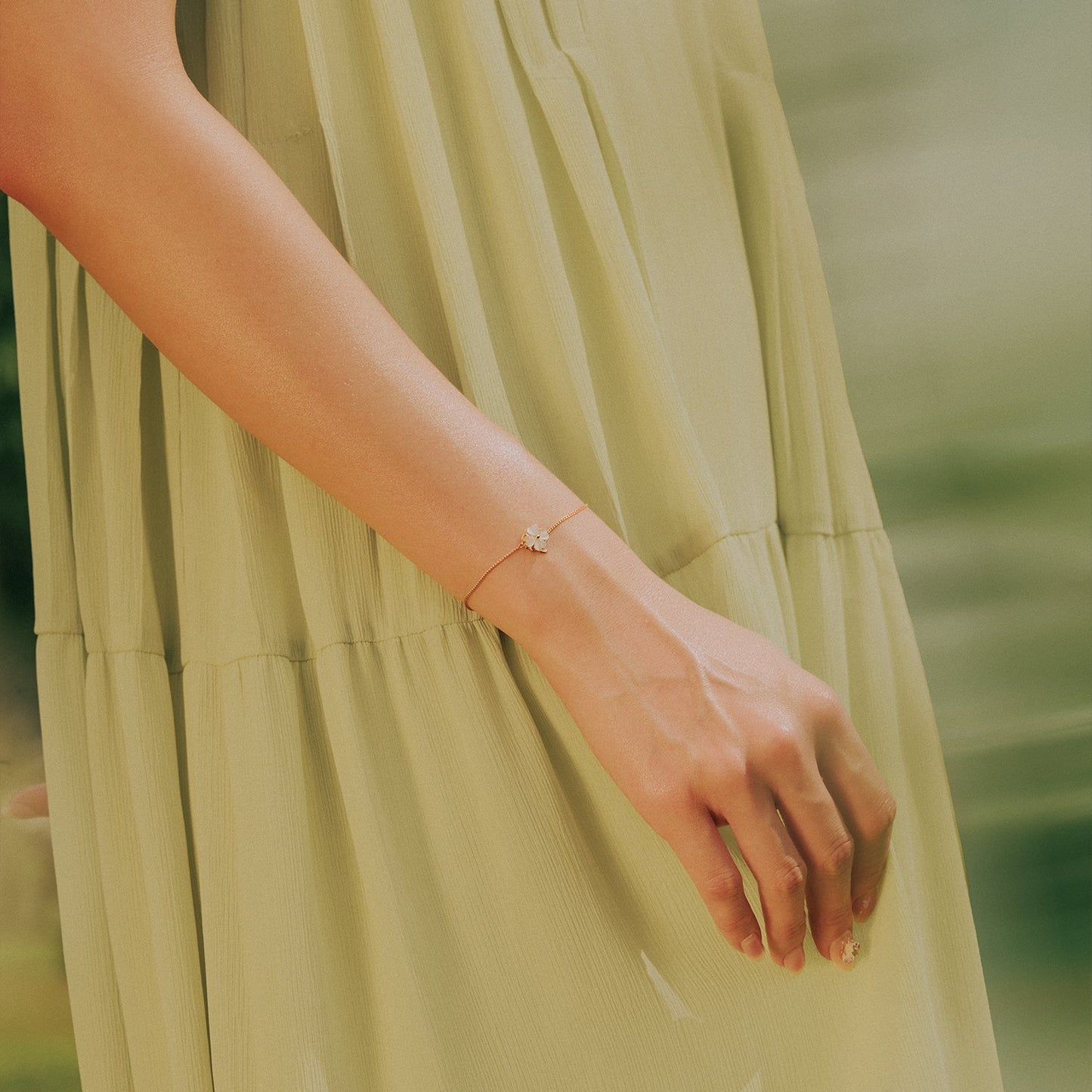 Gold Lucky Swivel Bracelet