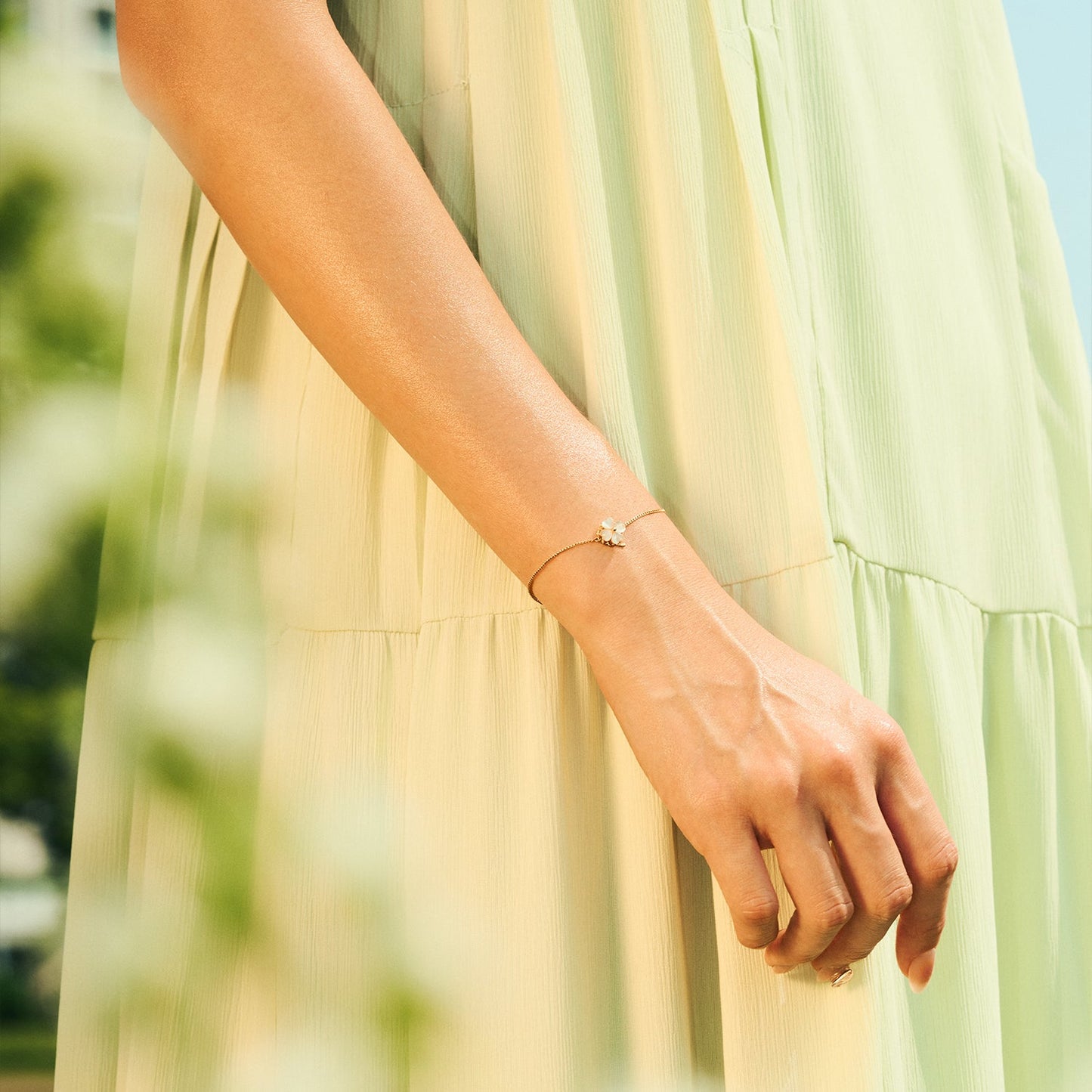 Gold Lucky Swivel Bracelet