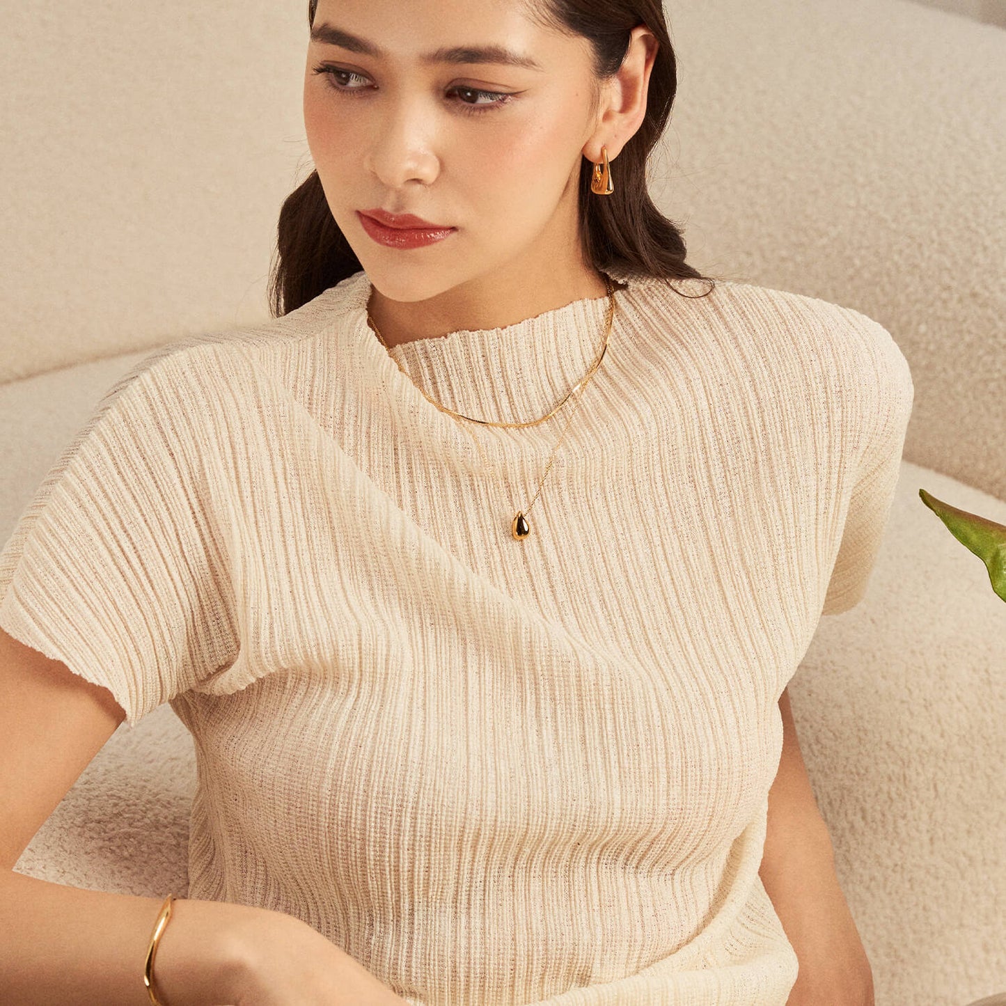 Gold Dewdrop Necklace