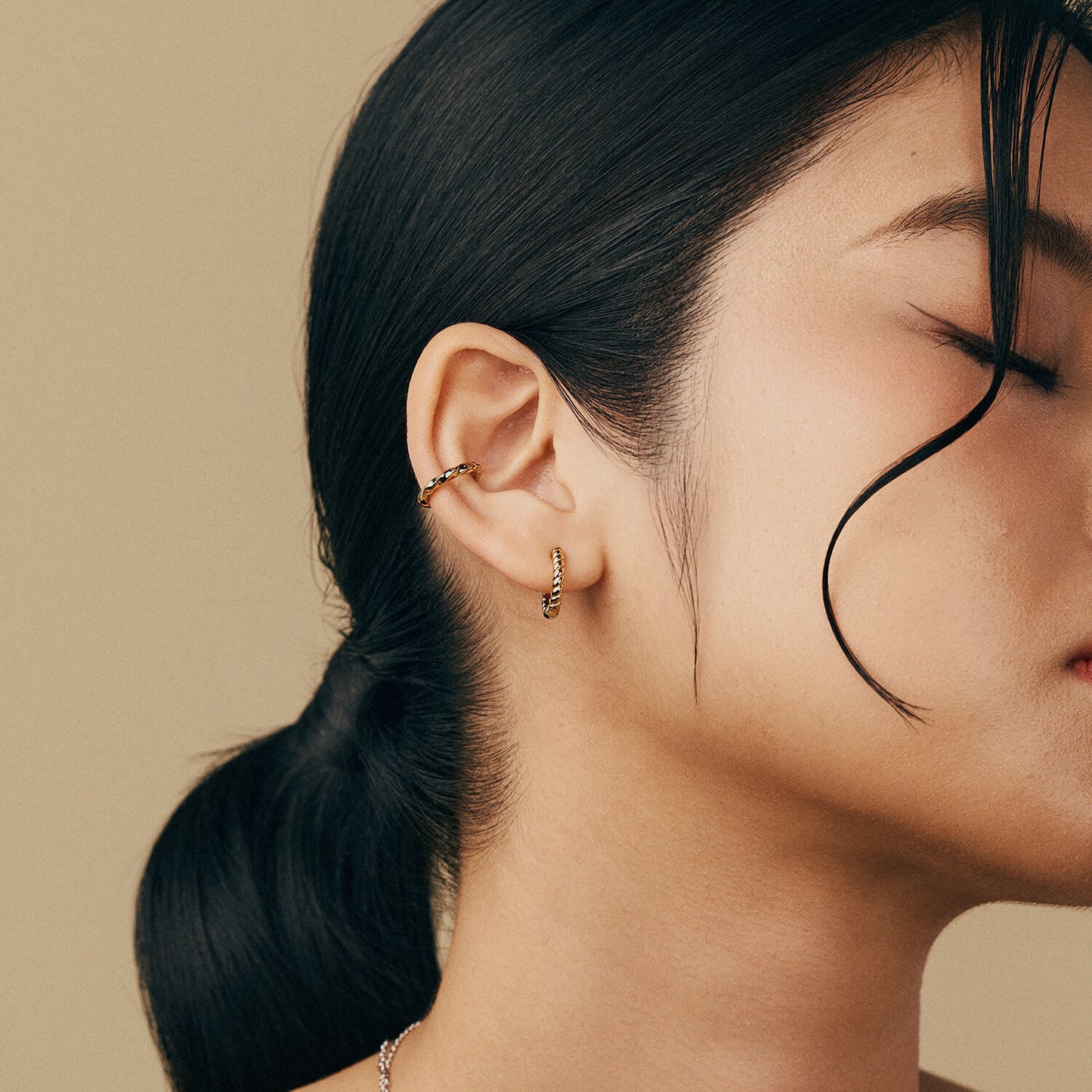 Gold Cruller Ear Cuff