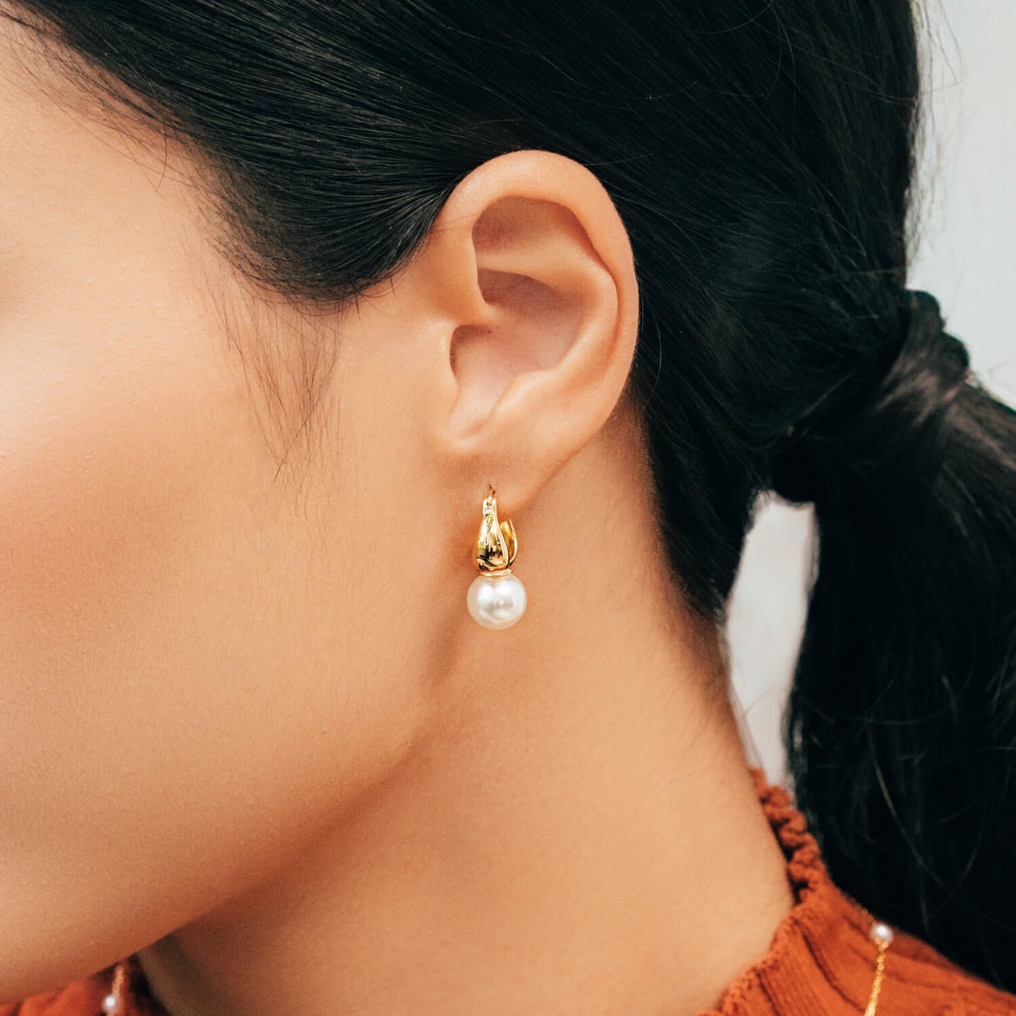 Gold Dara Pearl Huggies