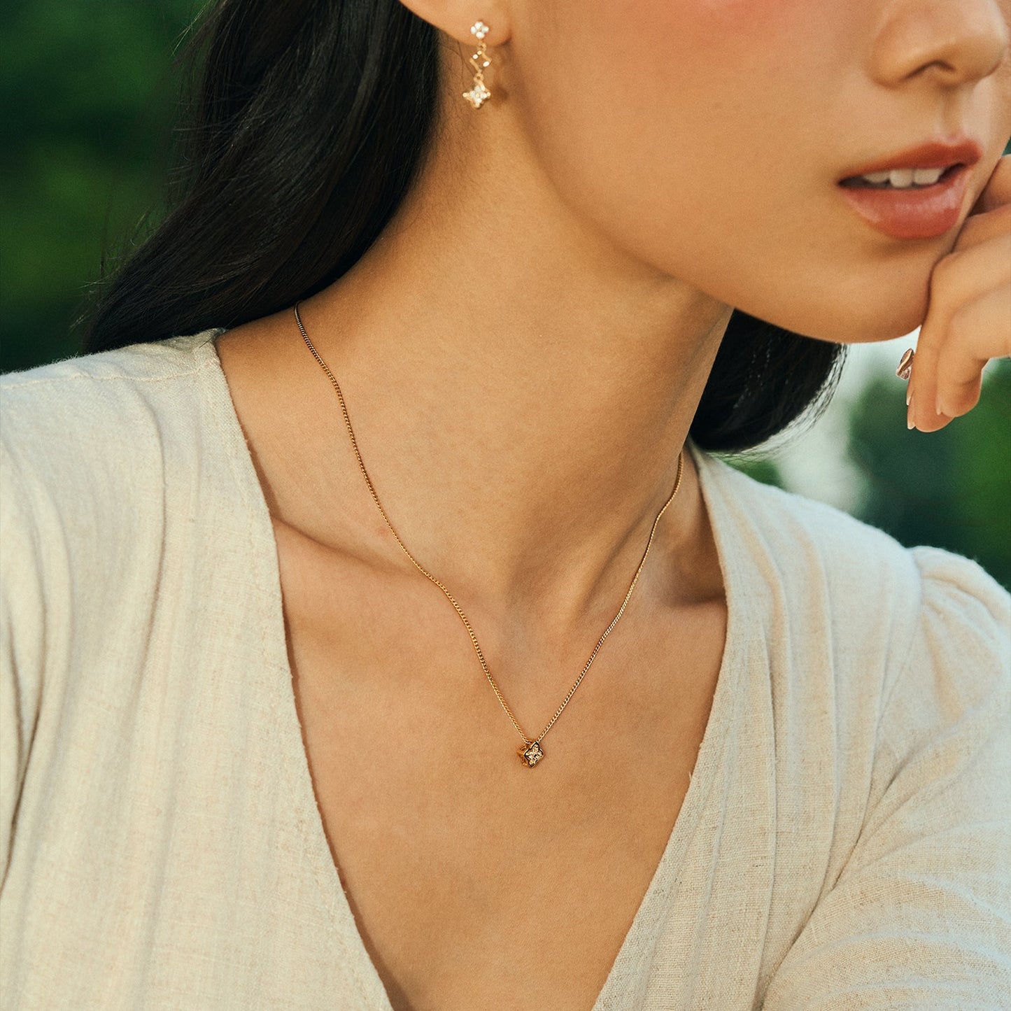 Gold Flourish Necklace