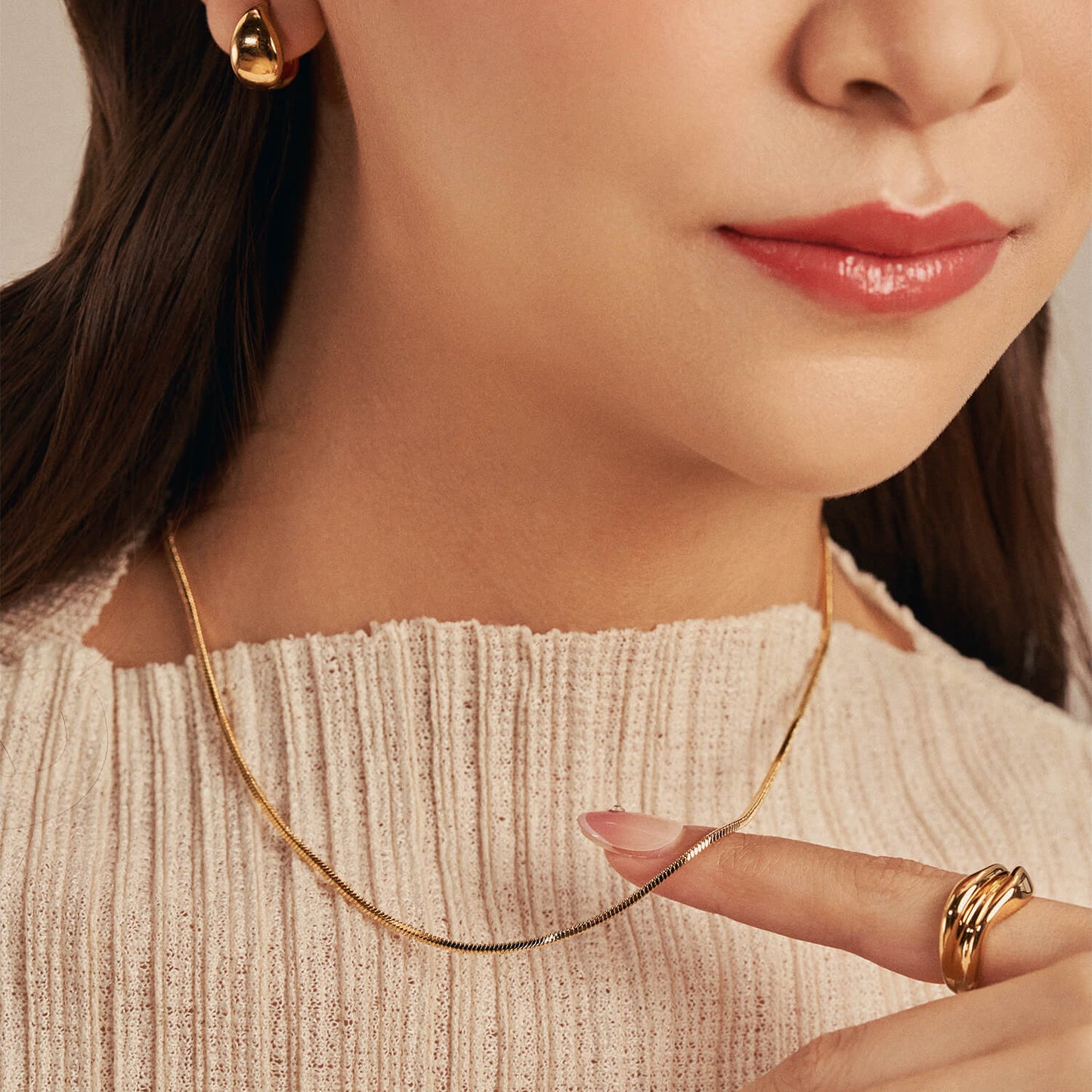 Gold Boxy Herringbone Necklace